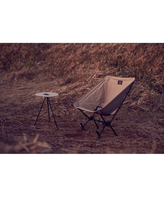 ソロキャンパー必見！ネイバーフッド×ヘリノックスのミリタリーギアで