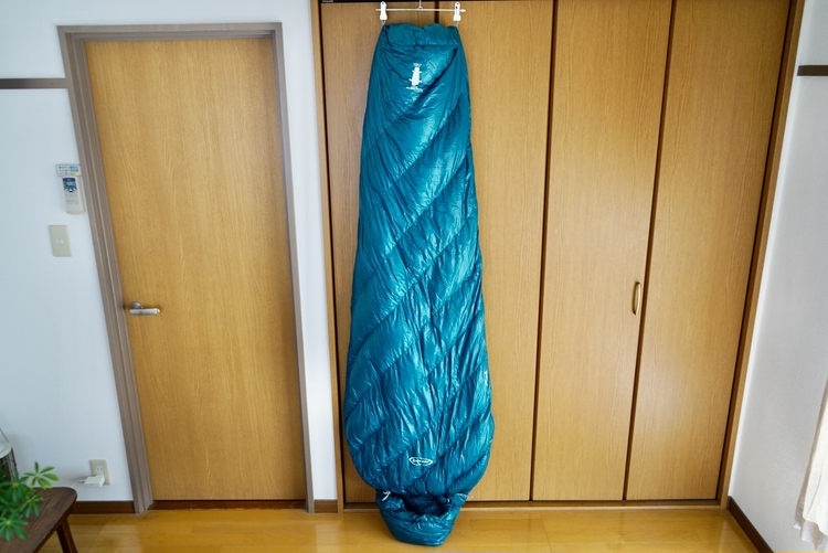 守りのギア選びも重要！快眠必至のド定番寝袋「モンベル アルパイン