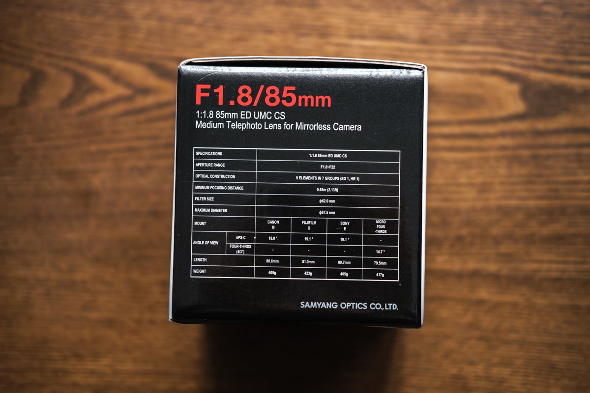 初めてのサードパーティレンズ。