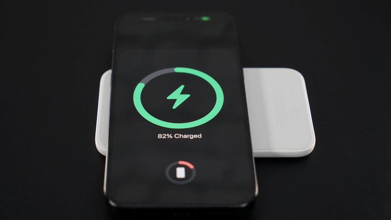 Hands on with Apple's weird MagSafe Battery for iPhone Air