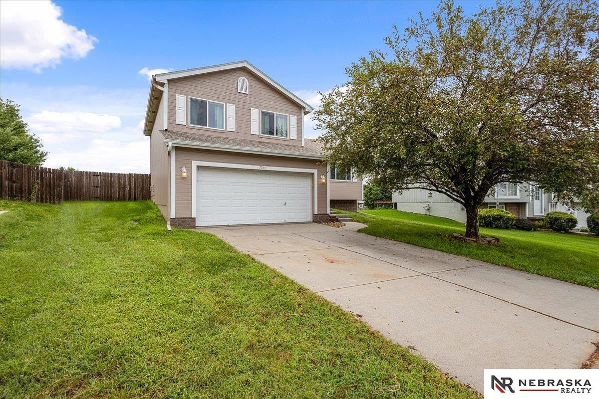 7709 Morris St, Omaha, NE 68122 | Zillow