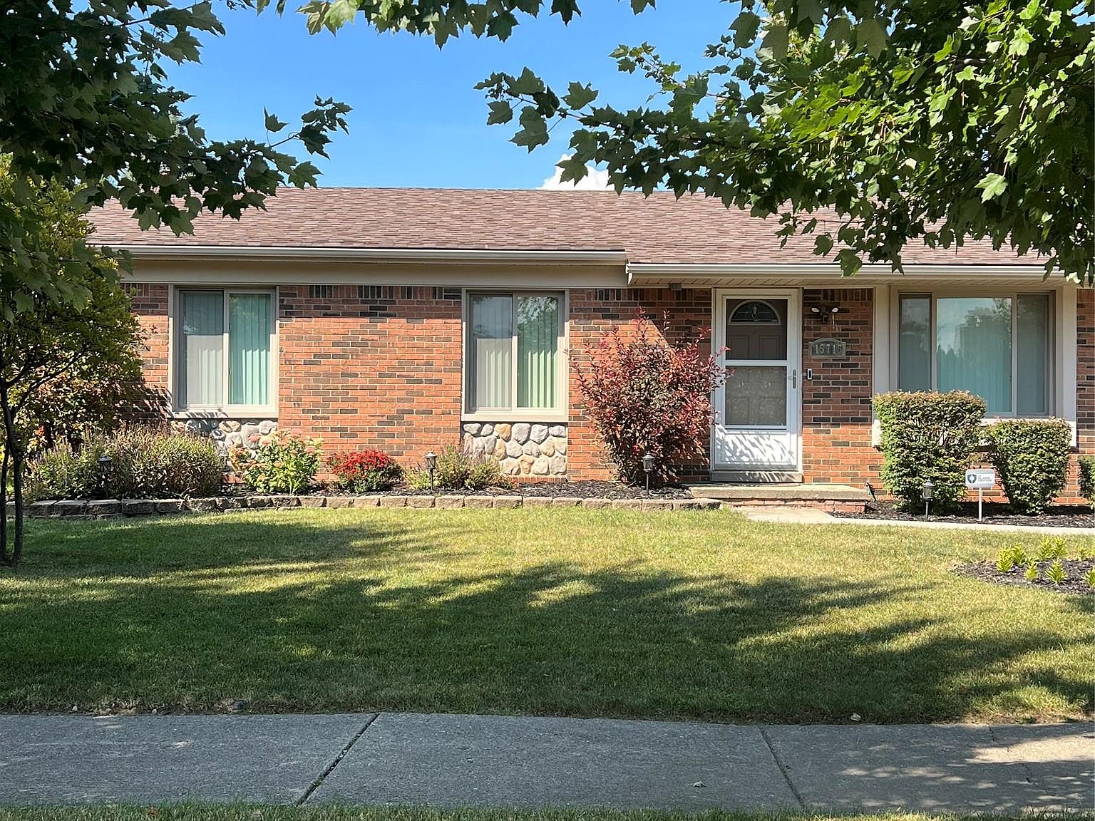15715 Zichi St, Clinton Township, MI 48038 | Zillow