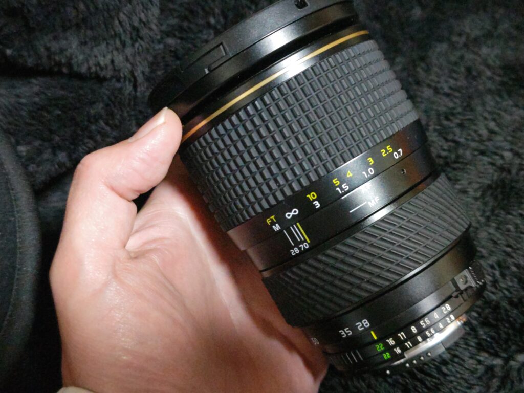 フランスの名門「アンジェニュー」の後継？トキナー倒産を救った