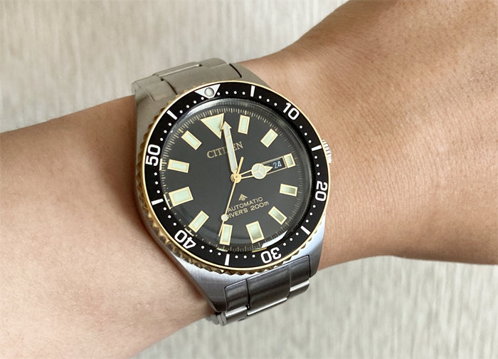NY0125-83E】金黒カラーでビンテージ風のシチズン製機械式ダイバーズ