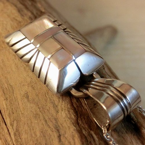 ナバホ族：チェスターベナリー ペンダント トップ - PINE☆FIELD