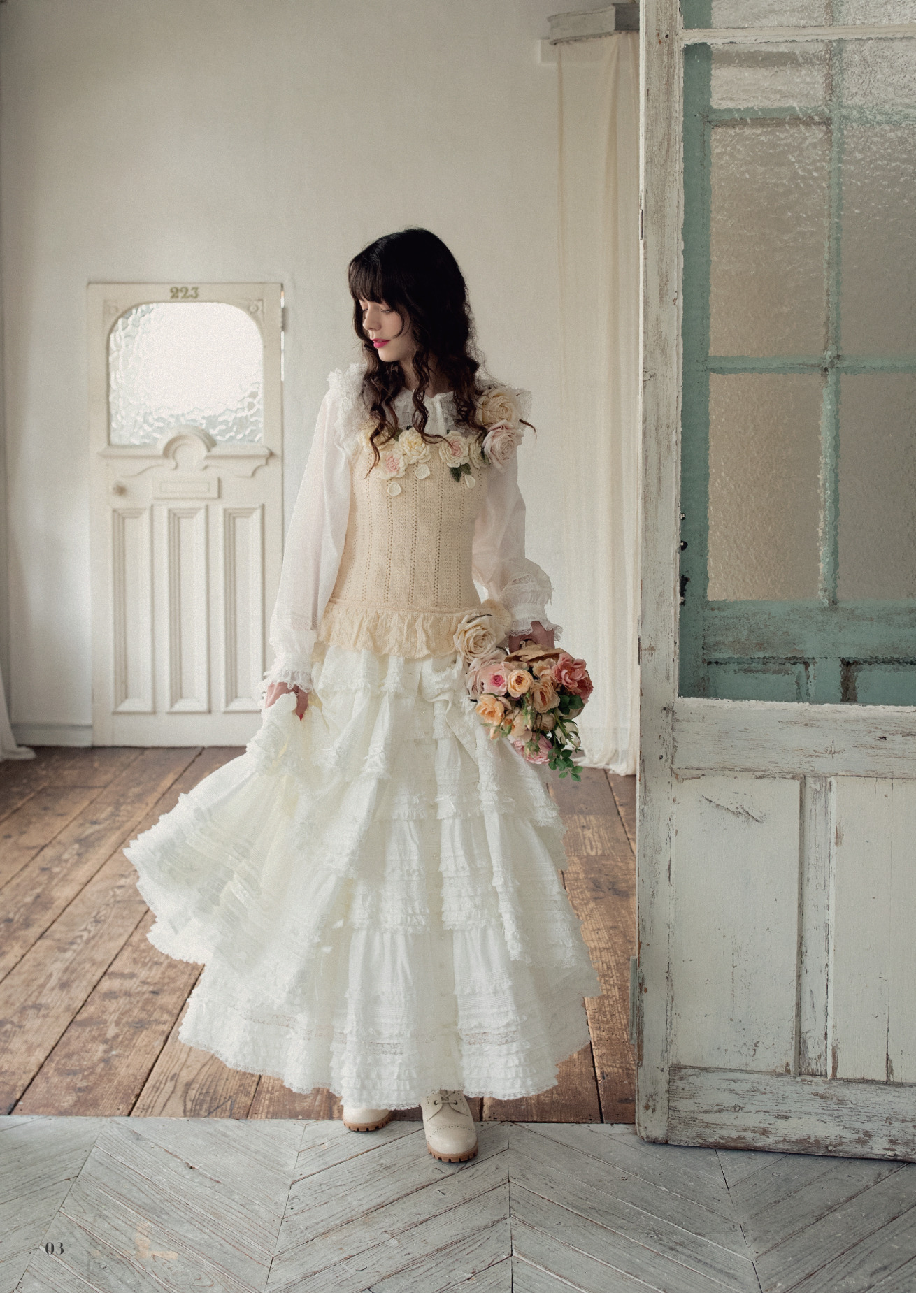 ピンクハウスのPINK HOUSE 2025 Early Springカタログ｜PINK HOUSE