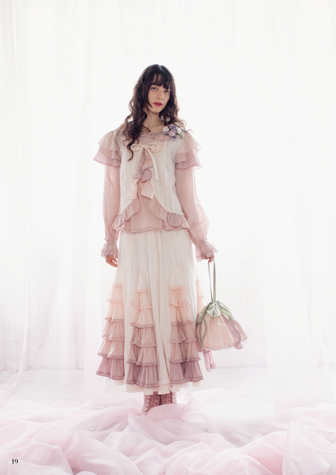 ピンクハウスのPINK HOUSE 2025 Early Springカタログ｜PINK HOUSE