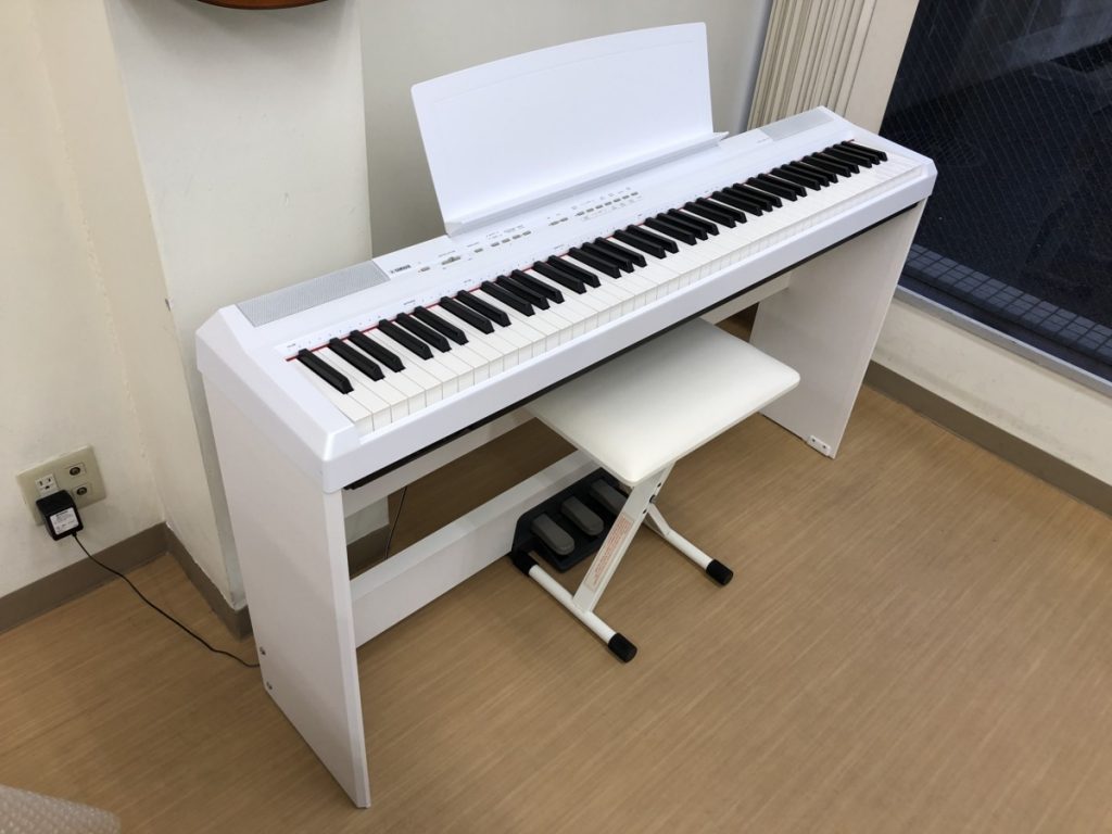 YAMAHA P-105WH 2014年製 中古 電子ピアノ スタンド付き 椅子付き