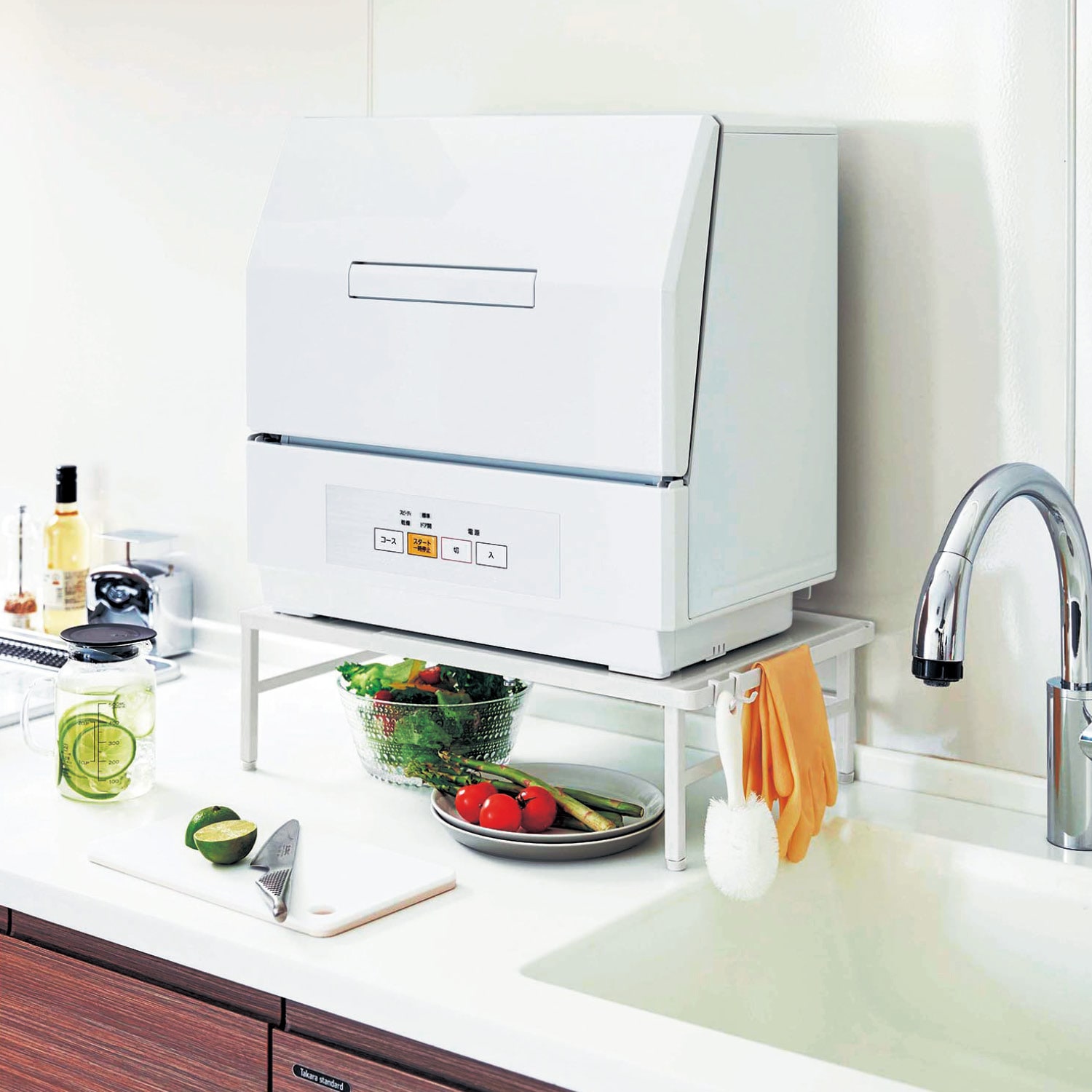 幅が伸縮する食洗機ラック（シンク周り/調理台上/突っ張り収納