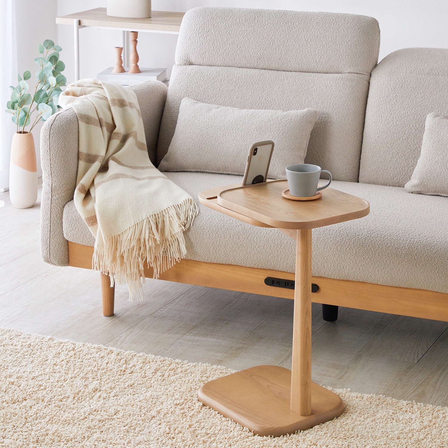 天板スライド式サイドテーブル ＜スマホ・タブレットが立てられる