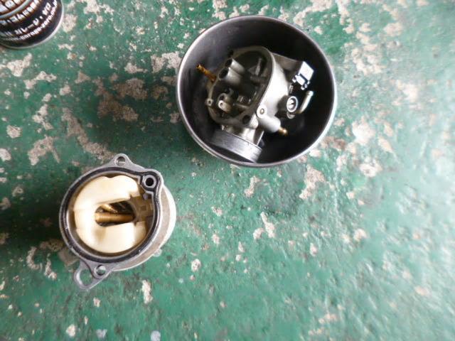 突然エンジンが不調になったライブDIO-ZXの修理 整備ミス（日野