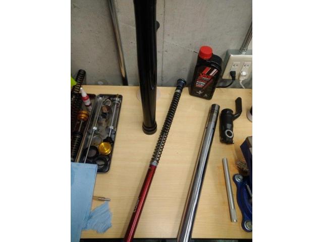 Ninja ZX-25R 【YSS】フロントフォークカートリッジキットの組込み