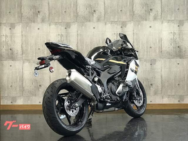 カワサキ Ninja ZX－4R SE 2026年モデル パールロボ