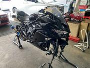 滋賀オートライフハノ カワサキ「ZX-25R」の持込タイヤ交換(前輪