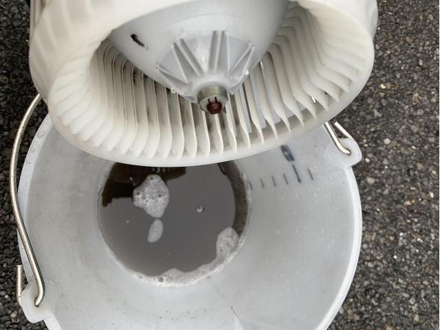 215サーフ 車のエアコン洗浄 車の年末大掃除 カーエアコン洗浄もいい