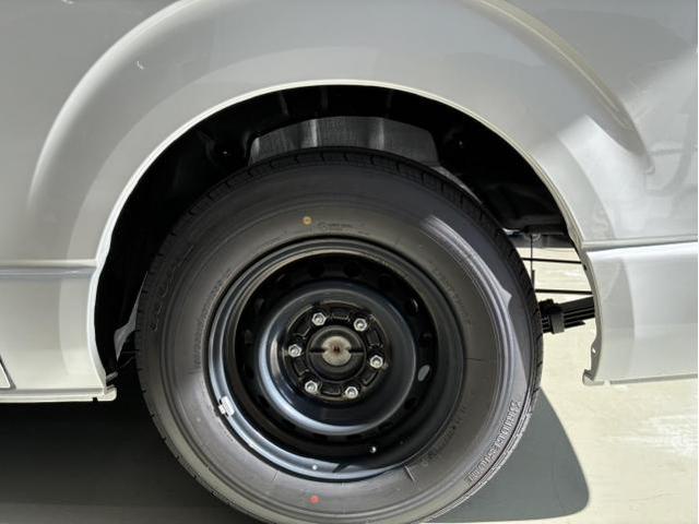 オーバーフェンダー取付！ トヨタ ハイエースバン ハイエースワゴン