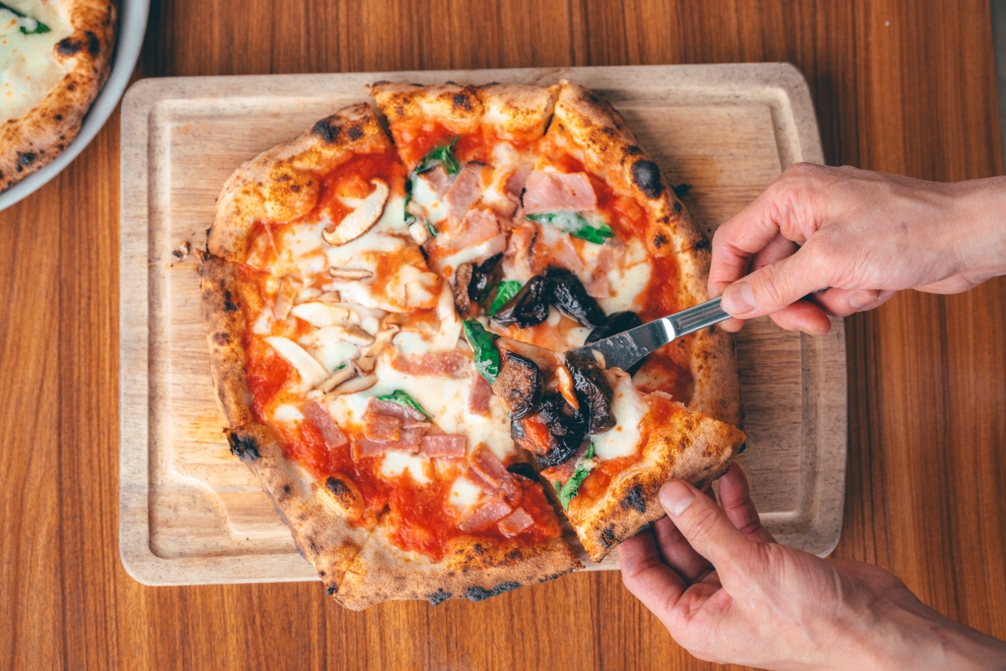 もちもちでジューシーな薪窯焼ピッツァ5枚セット！！ 【全国送料無料でお