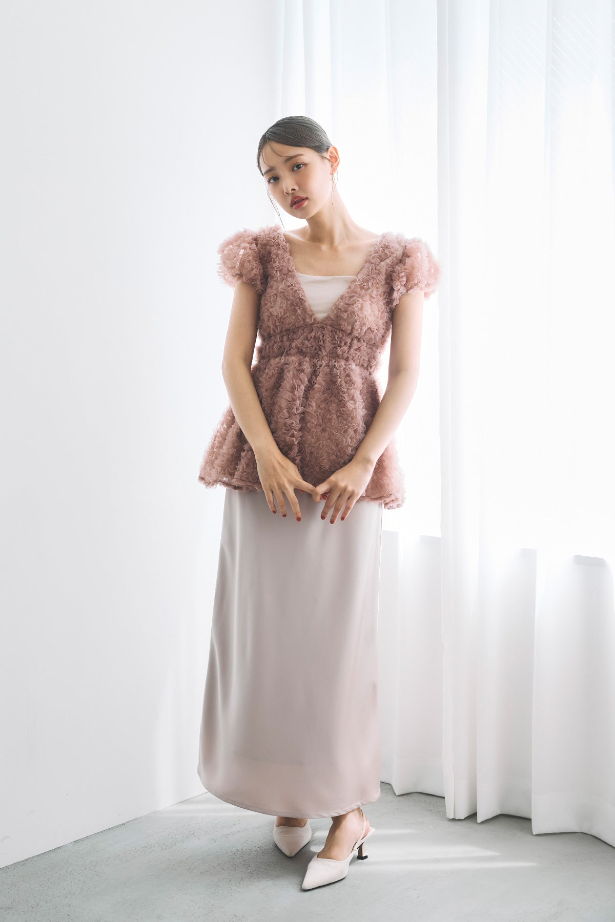 フラワーぺプラムバックリボンチュニック – poláura OFFICIAL ONLINE STORE