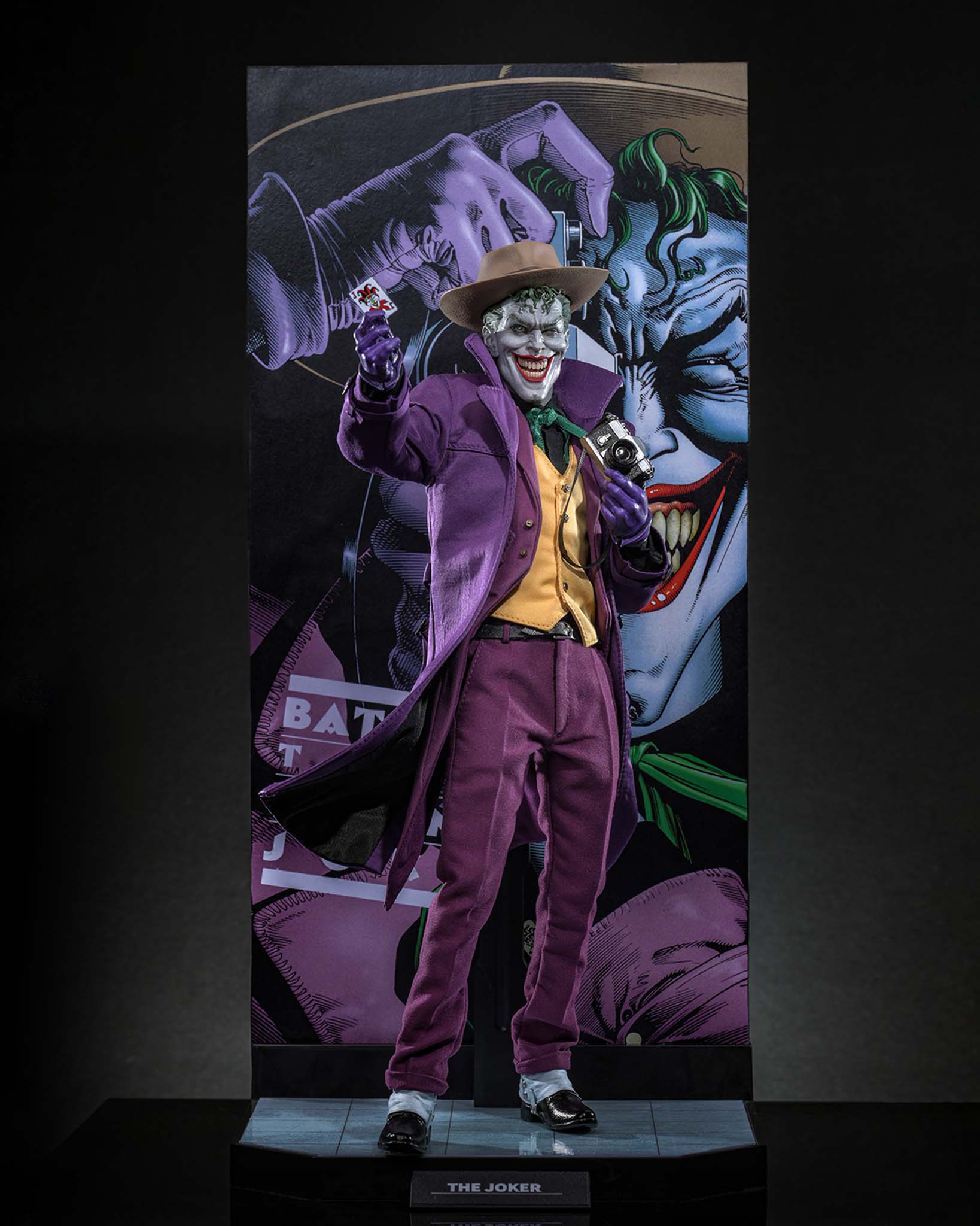 Preorder! Hot Toys CMS028 Batman: The Killing Joke 1/6th scale The