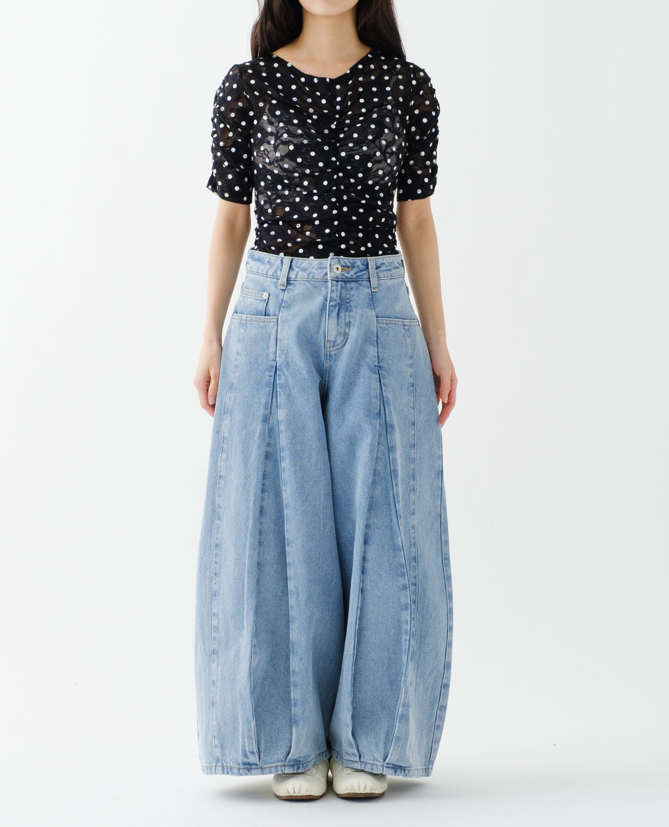 Pleated balloon denim pants