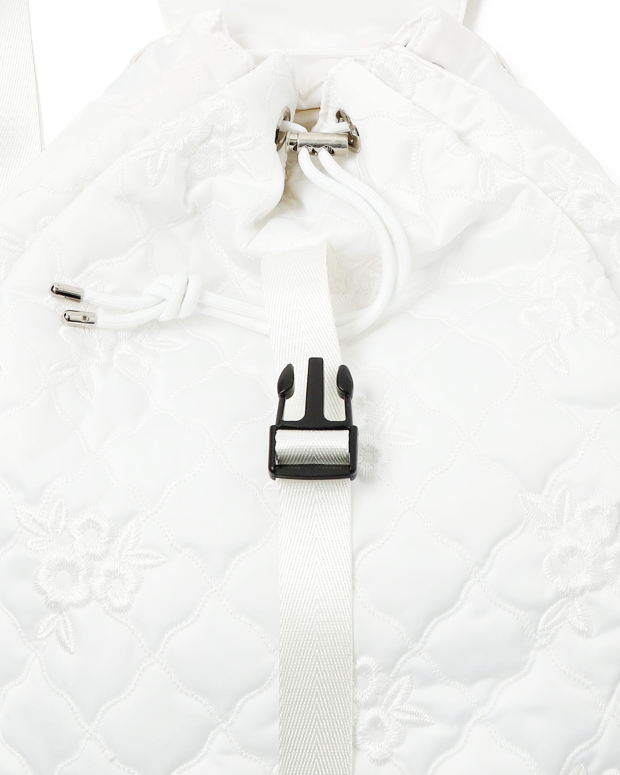 pointe backpack (white)
