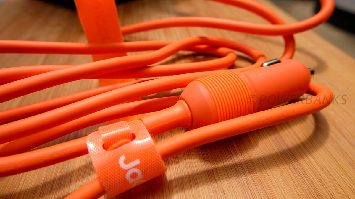 Jackery ポータブル電源をシガーソケット充電する【必要なアダプターと