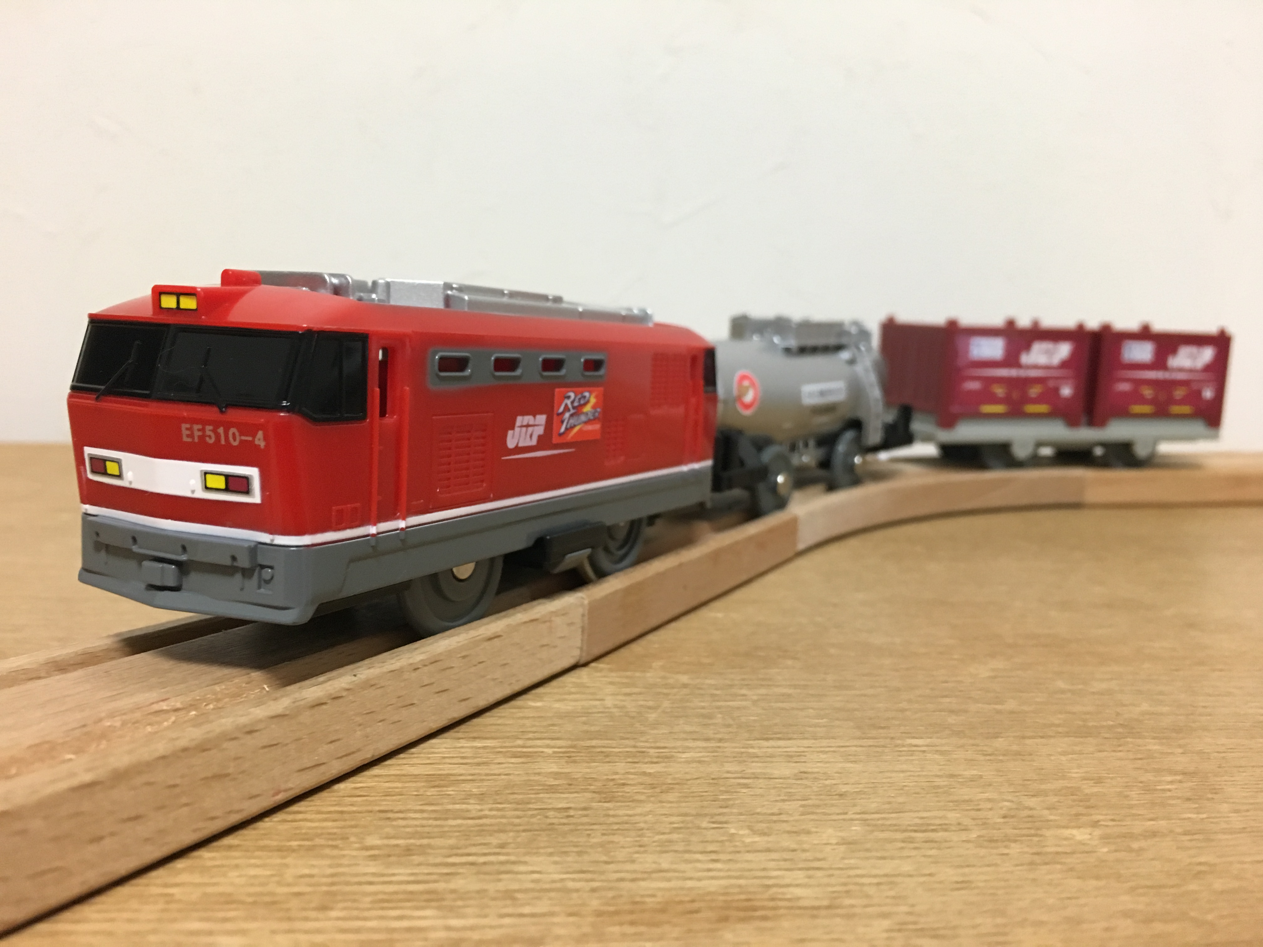 プラレール S-39 EF510レッドサンダー」2017年9月発売 - プラテツ