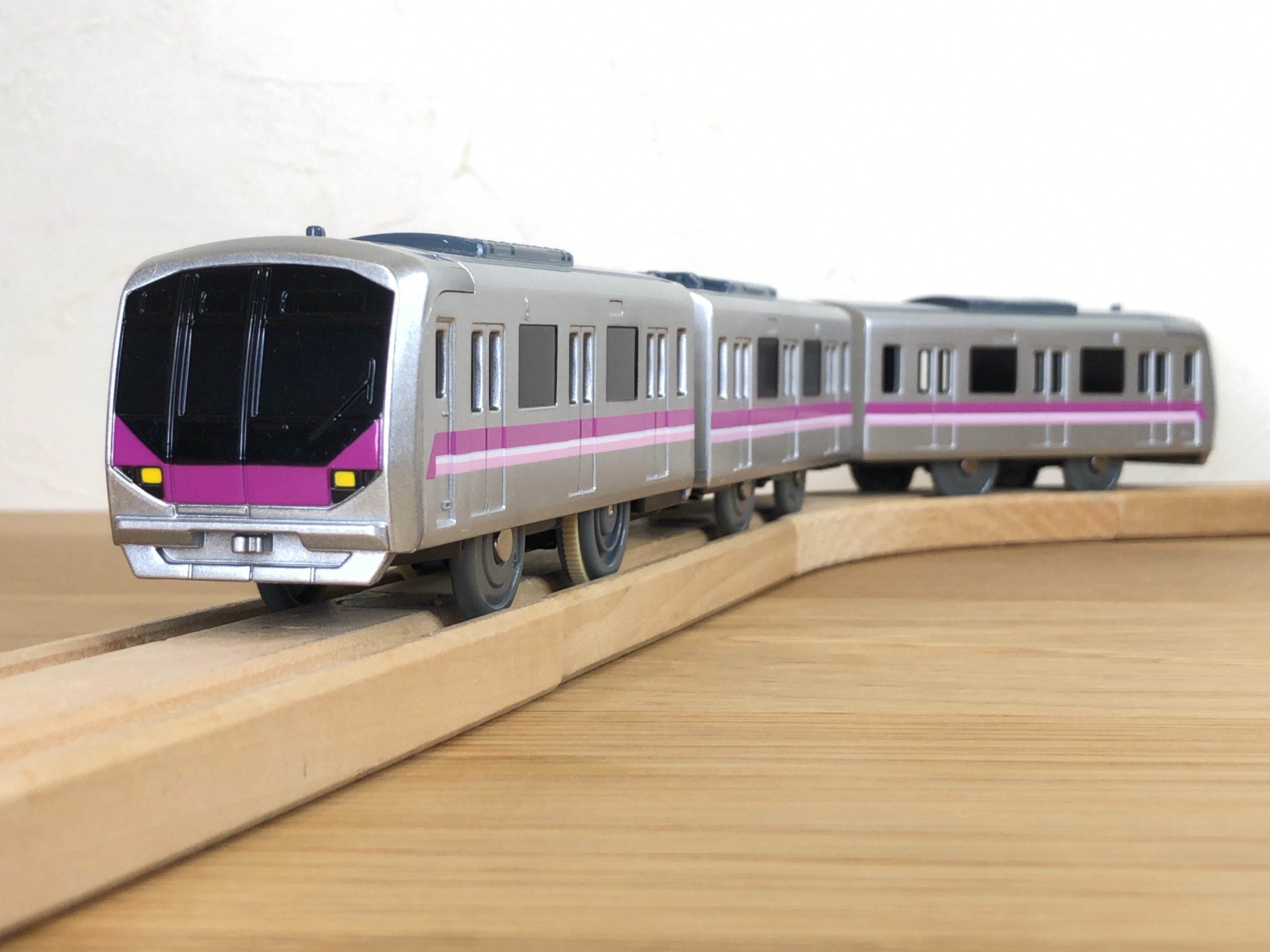 レビュー】プラレール S-56 東京メトロ 日比谷線 13000系 - プラテツ