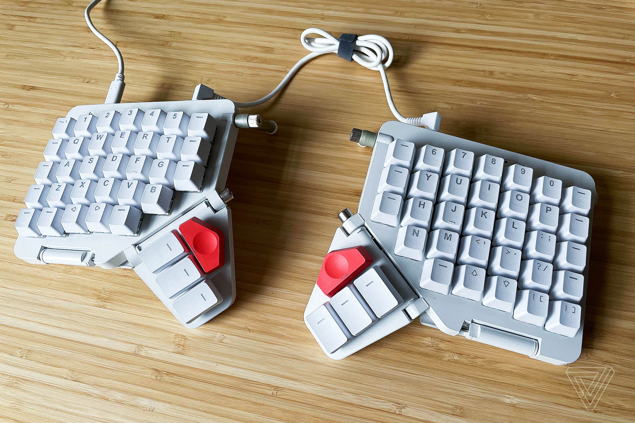 ZSA Moonlander Mark I review: the ultimate customizable ergonomic