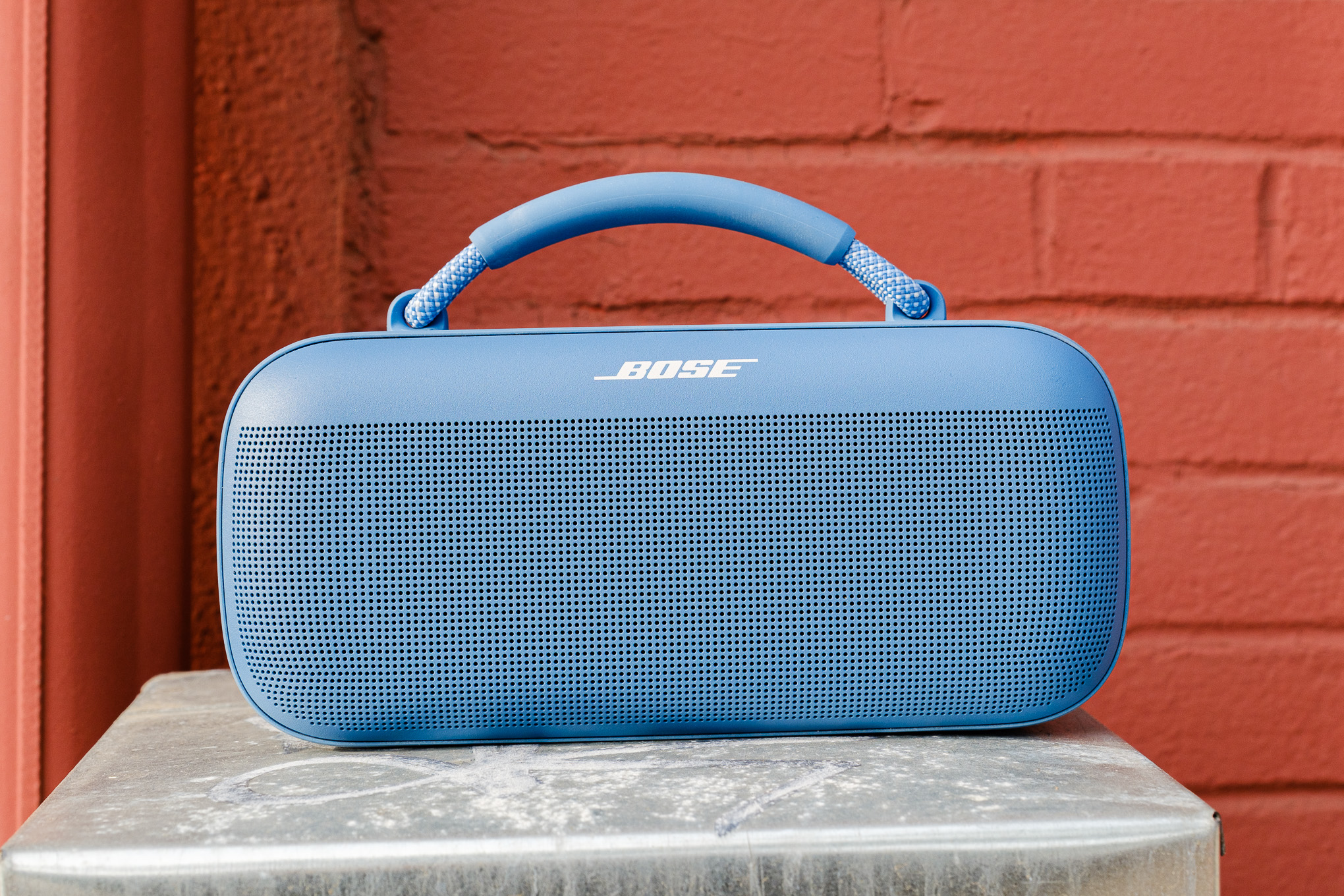 Bose SoundLink Max review: size-defying sound isn't cheap | The Verge