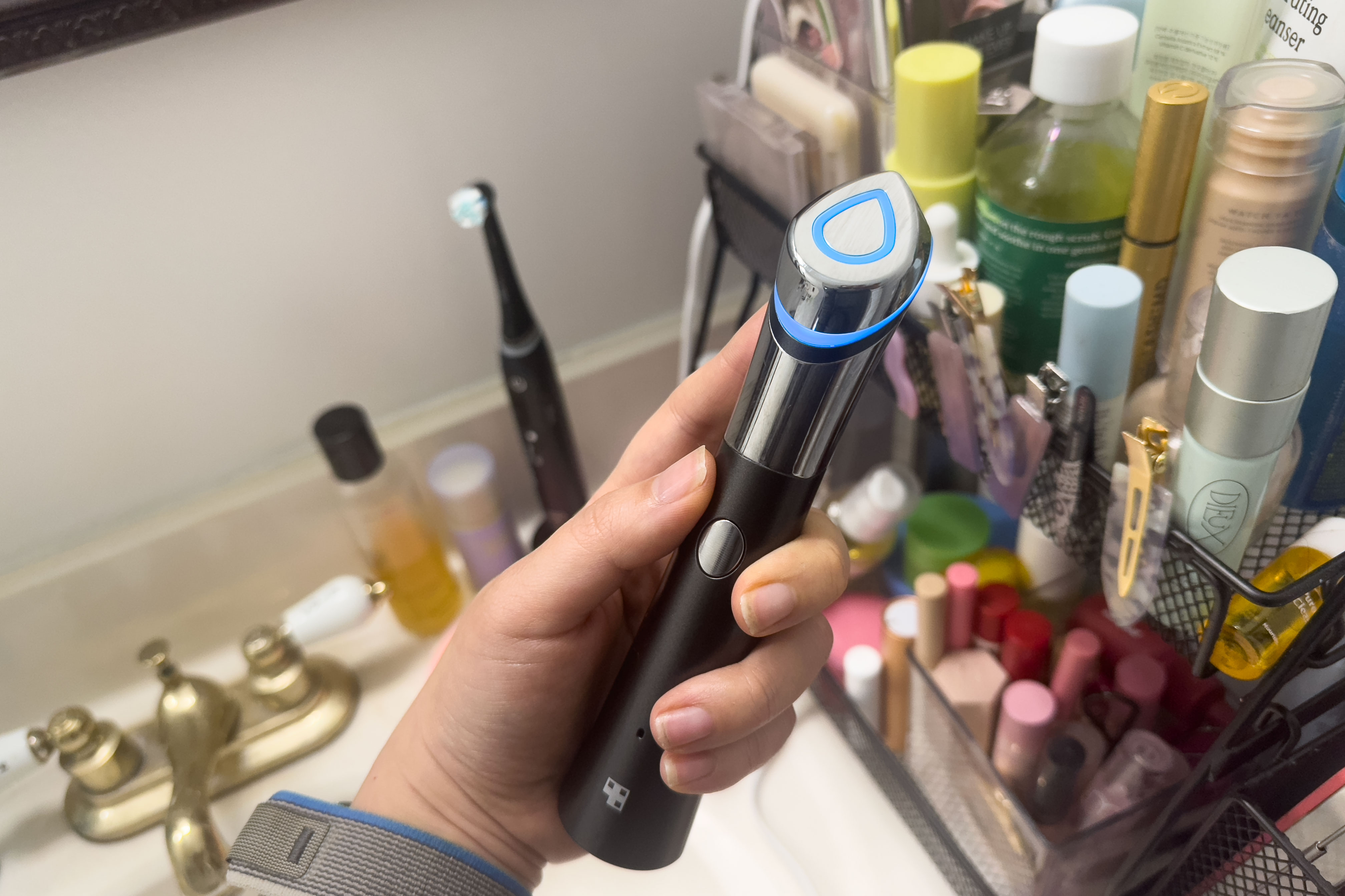 I regret buying the viral TikTok skincare wand | The Verge