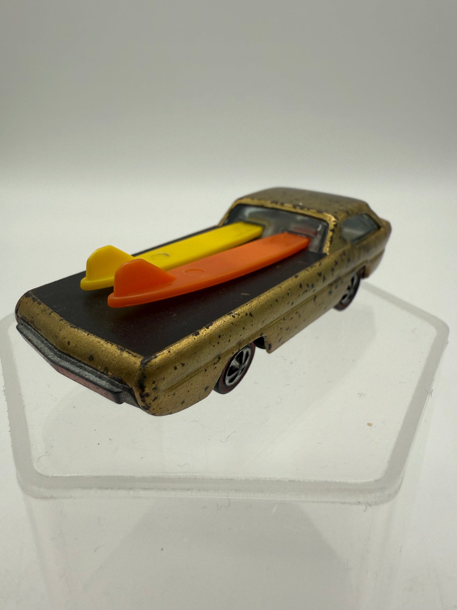 Hot Wheels Vintage 1967 Redline Dodge Deora Gold with Surfboards