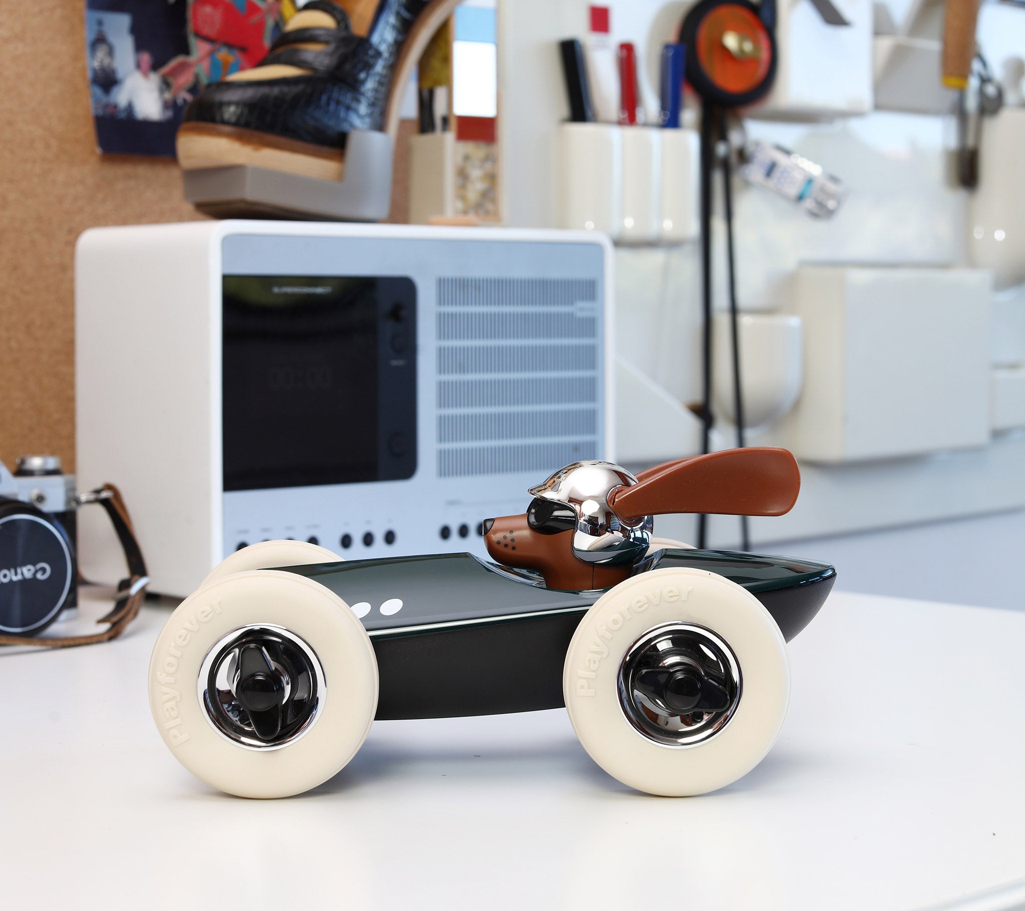 PL R802 Rufus Weller - Green Dog Car – Playforever Official USA Shop