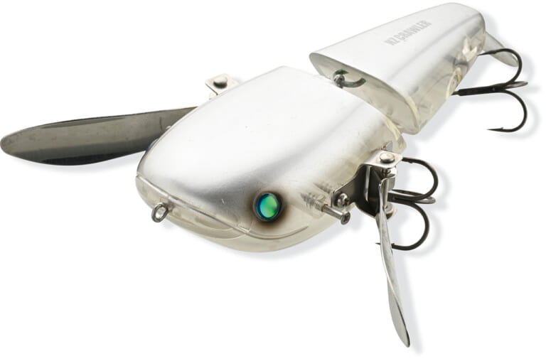 水面を泳ぐ…ナマズ!? キュートな見た目でエグいほど釣れる『NZ