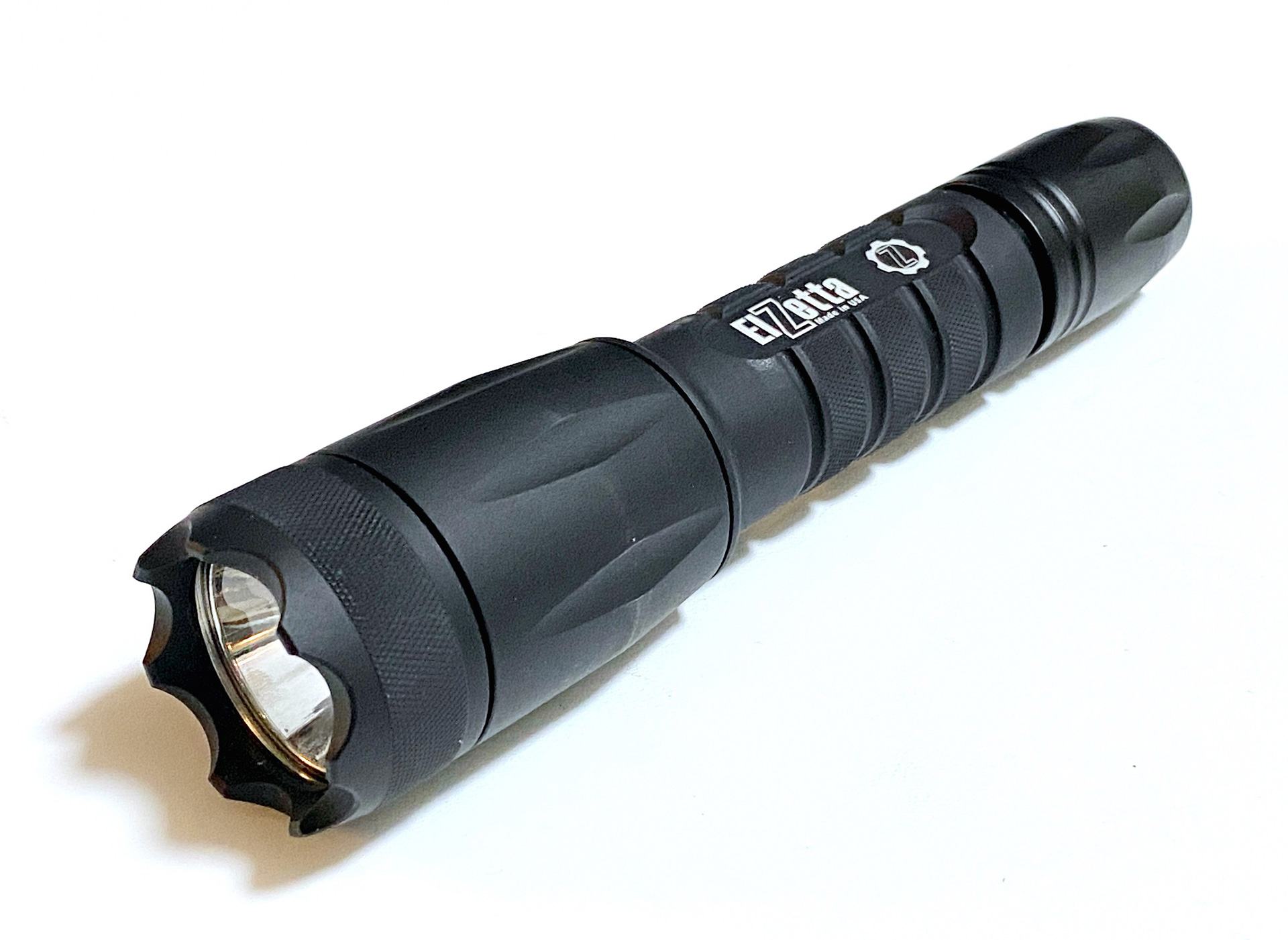 Elzetta Bravo B553 HC Head 15,750 cd, 4,500K クレネレーテッド