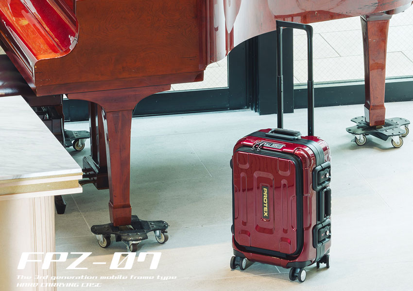 機内持込対応＞容量28L精密機器輸送・フロントオープン型4輪キャリー