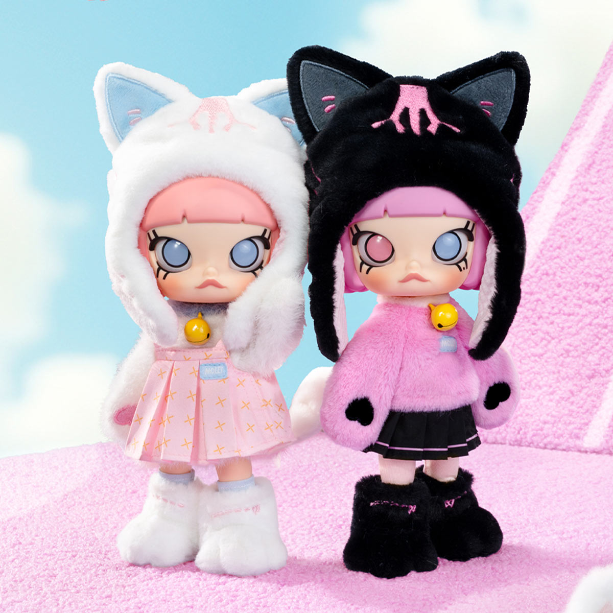 MOLLY Peekaboo 1/8 Action Figure - POP MART (Japan)