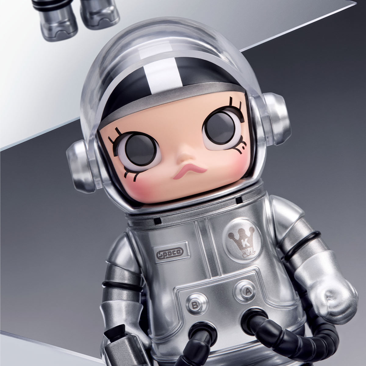 MEGA SPACE MOLLY 100% Refraction - POP MART (Japan)