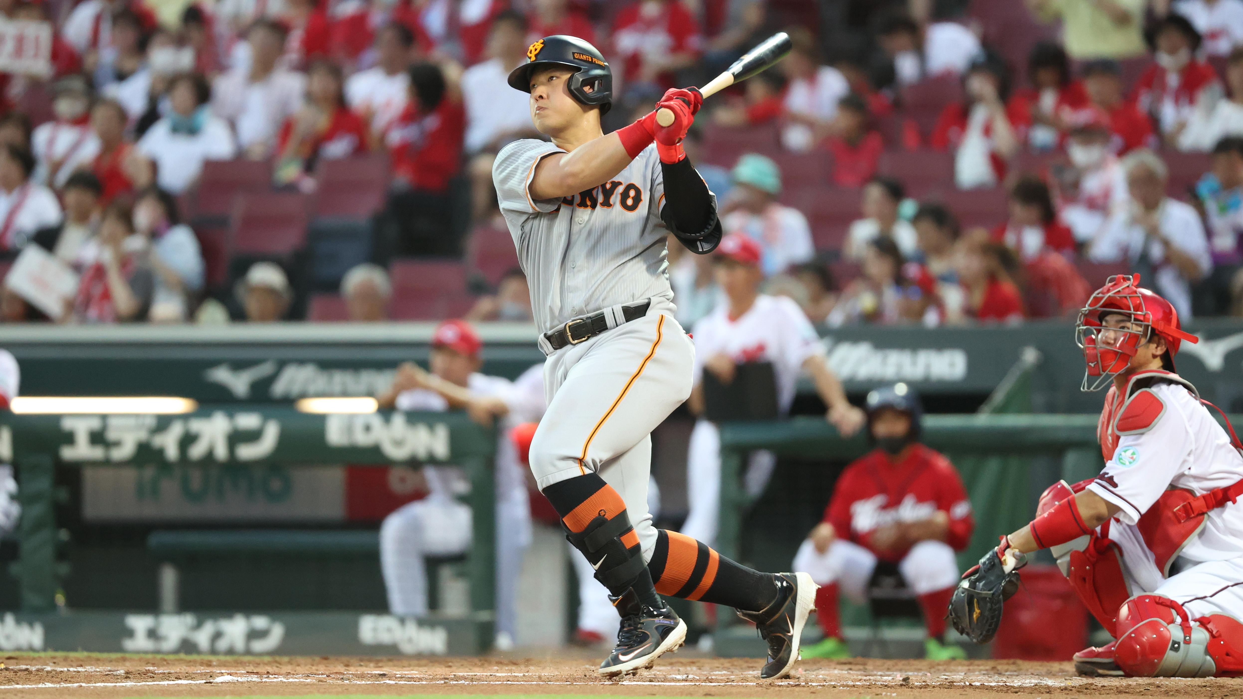 1試合3本塁打！ 岡本和真選手の記念グッズを受注販売 | 読売