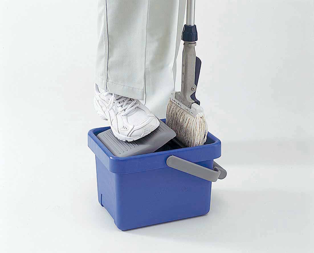 山崎産業株式会社｜コンドル スクイザーF6