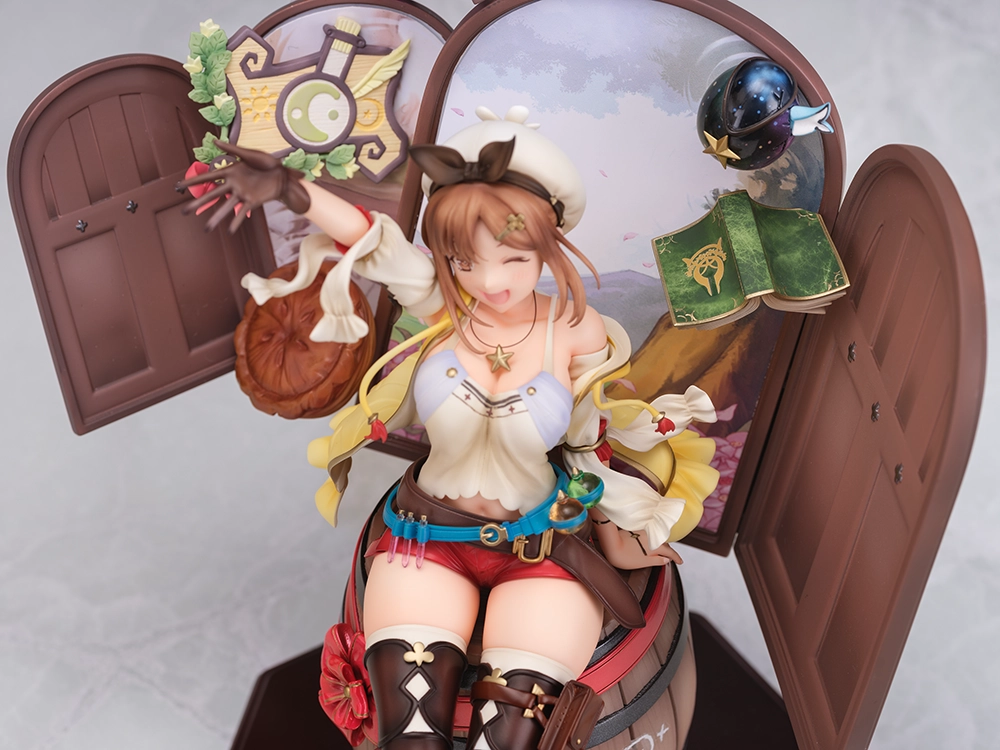 ライザ 25周年記念ver. フィギュアDX版 特設サイト