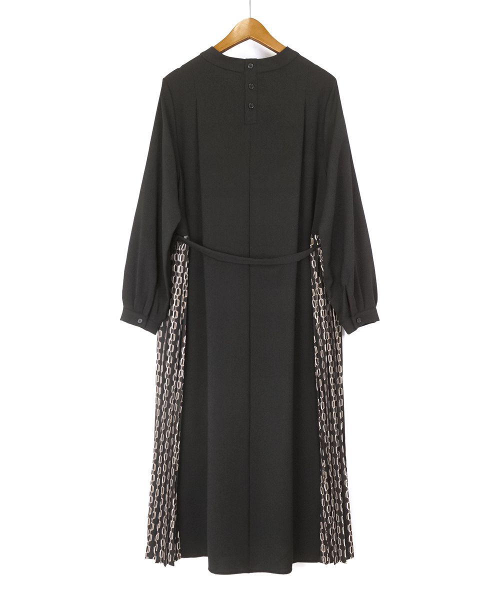 サイドプリーツハイネックワンピース(ワンピース) | Alphabet's