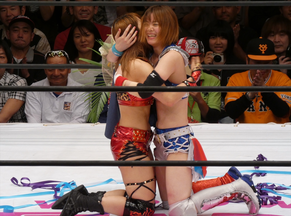 スターダム】紫雷イオが岩谷麻優とのサンダーロックで壮行試合に勝利