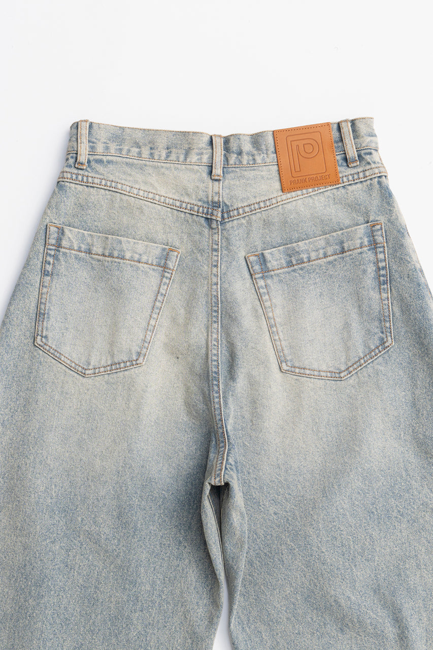 High-waisted Curved Denim - PRE ORDER