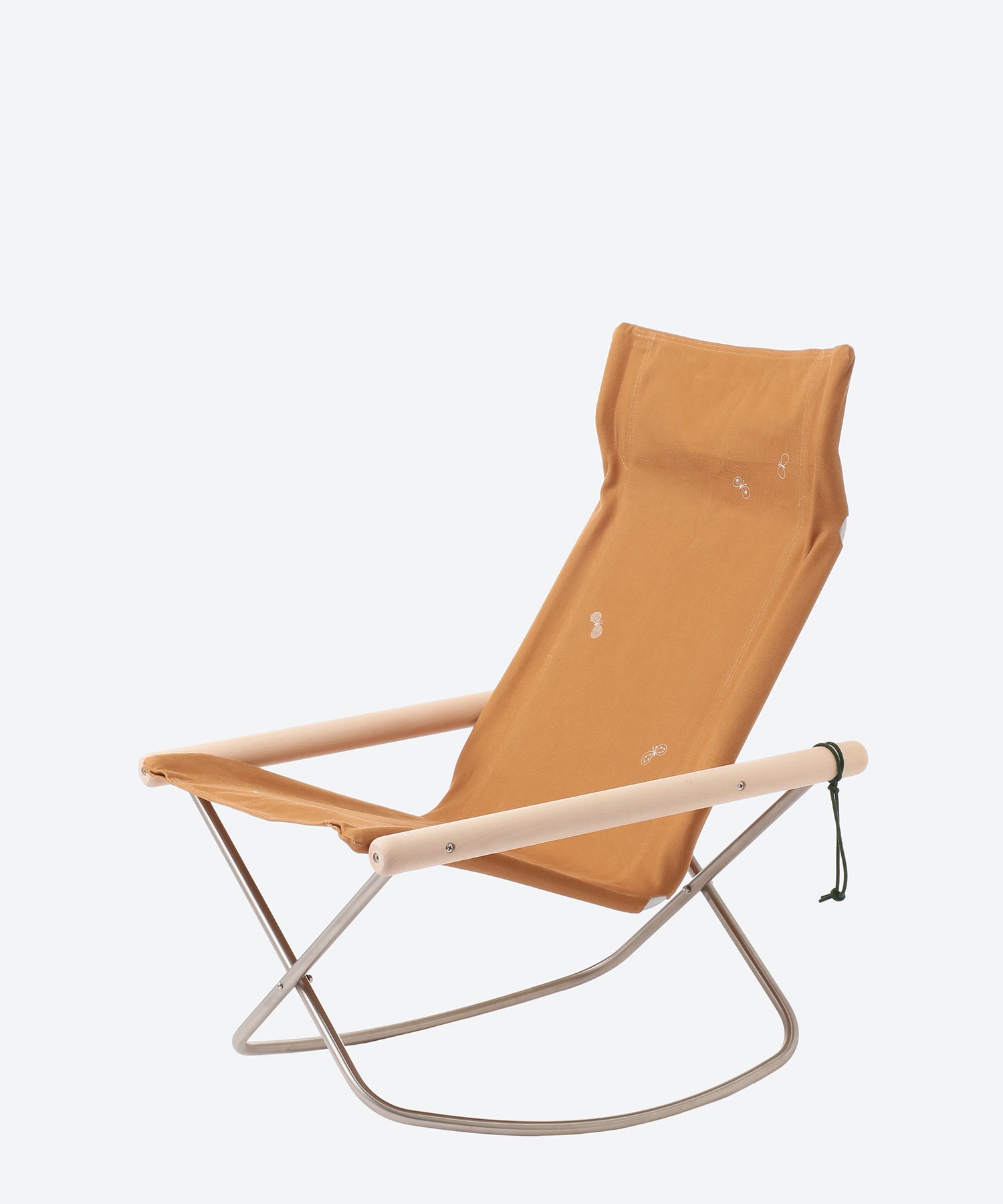 ニーチェアエックスが初のコラボレーション！ミナ ペルホネンと共に