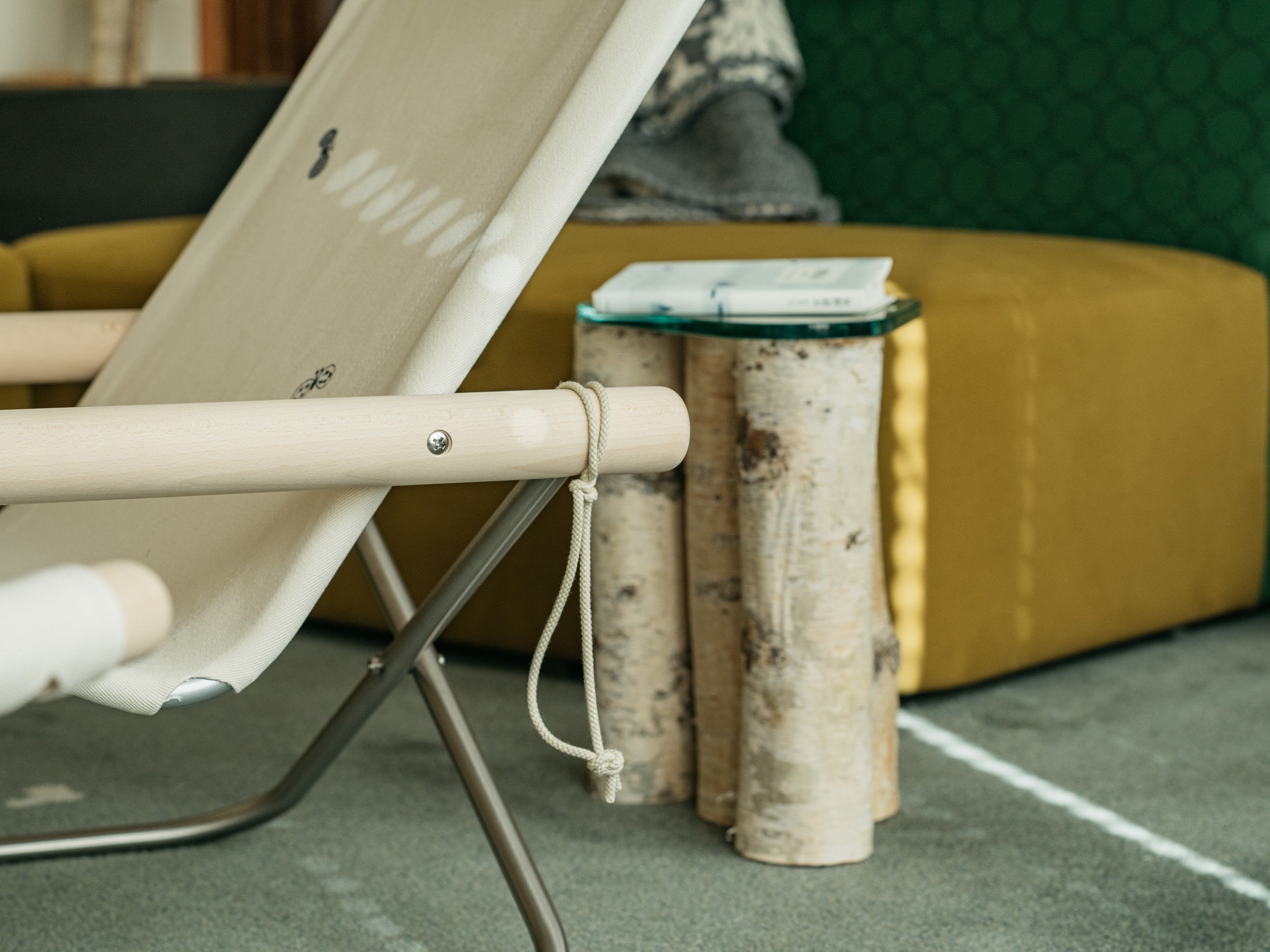 ニーチェアエックスが初のコラボレーション！ミナ ペルホネンと共に