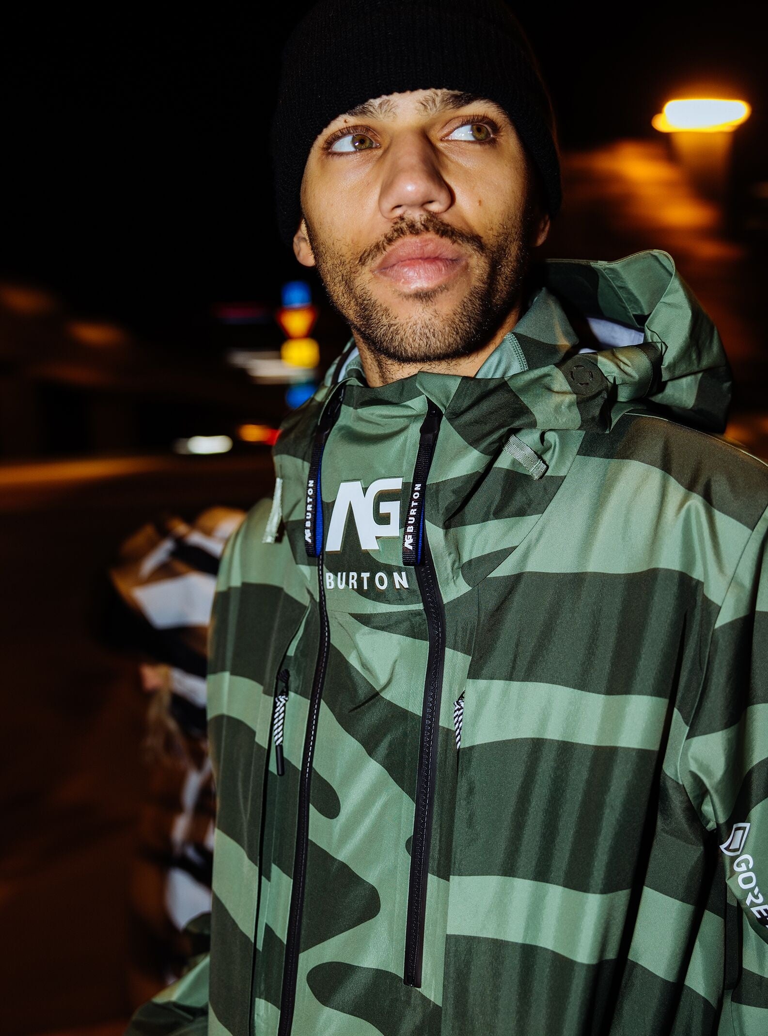 最高の機能性とリアルなスタイルを融合させた、独創的なスノーボード