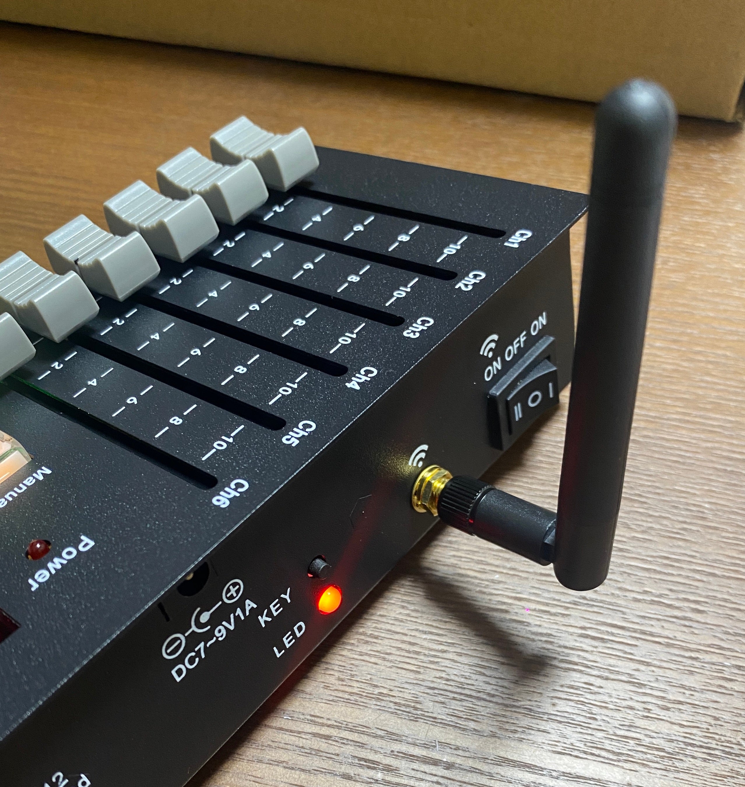 新製品 バッテリー内蔵・6Ch DMX コントローラー【 Venus DMX ミニ