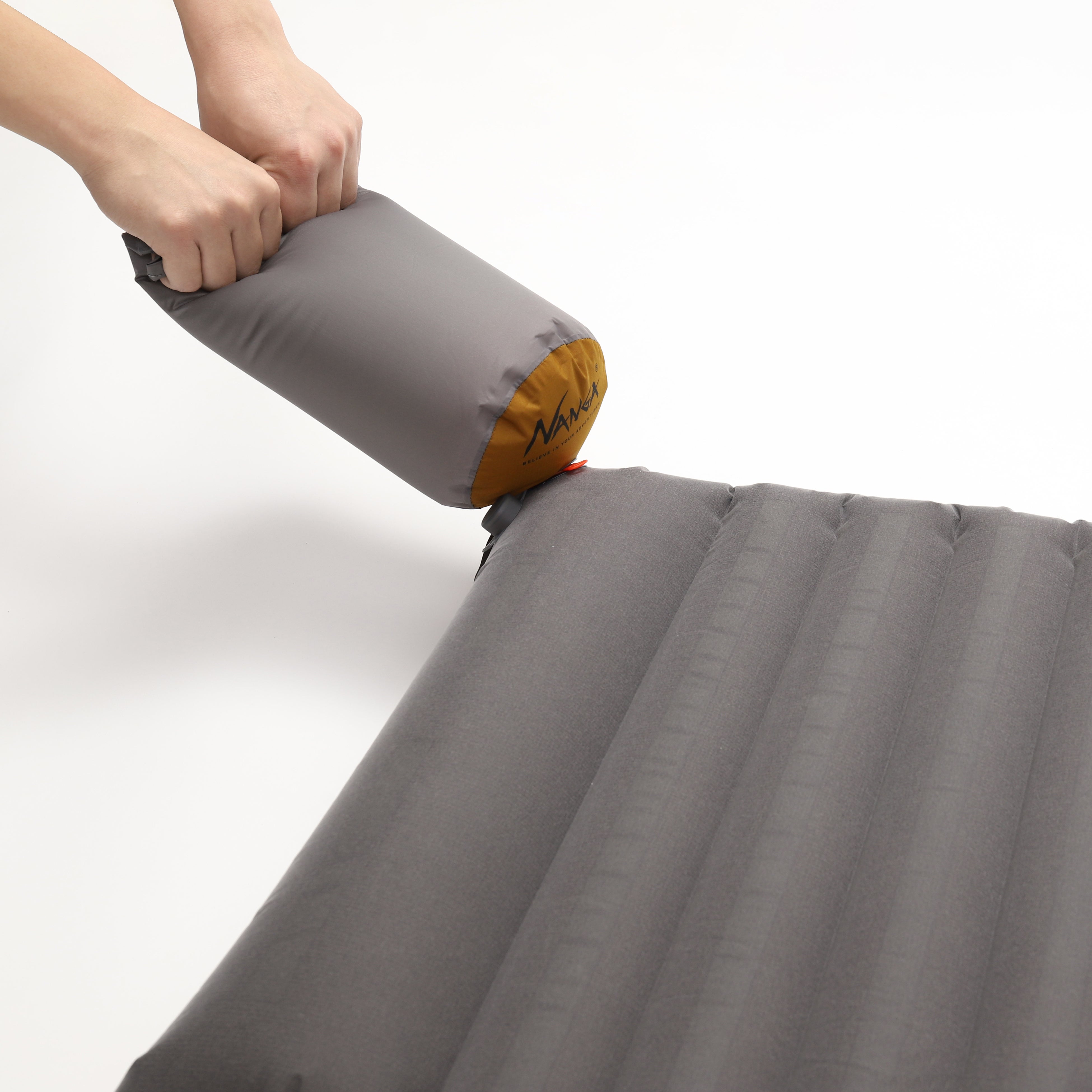 NANGA（ナンガ）アウトドアライフをより快適にするインフレータブル