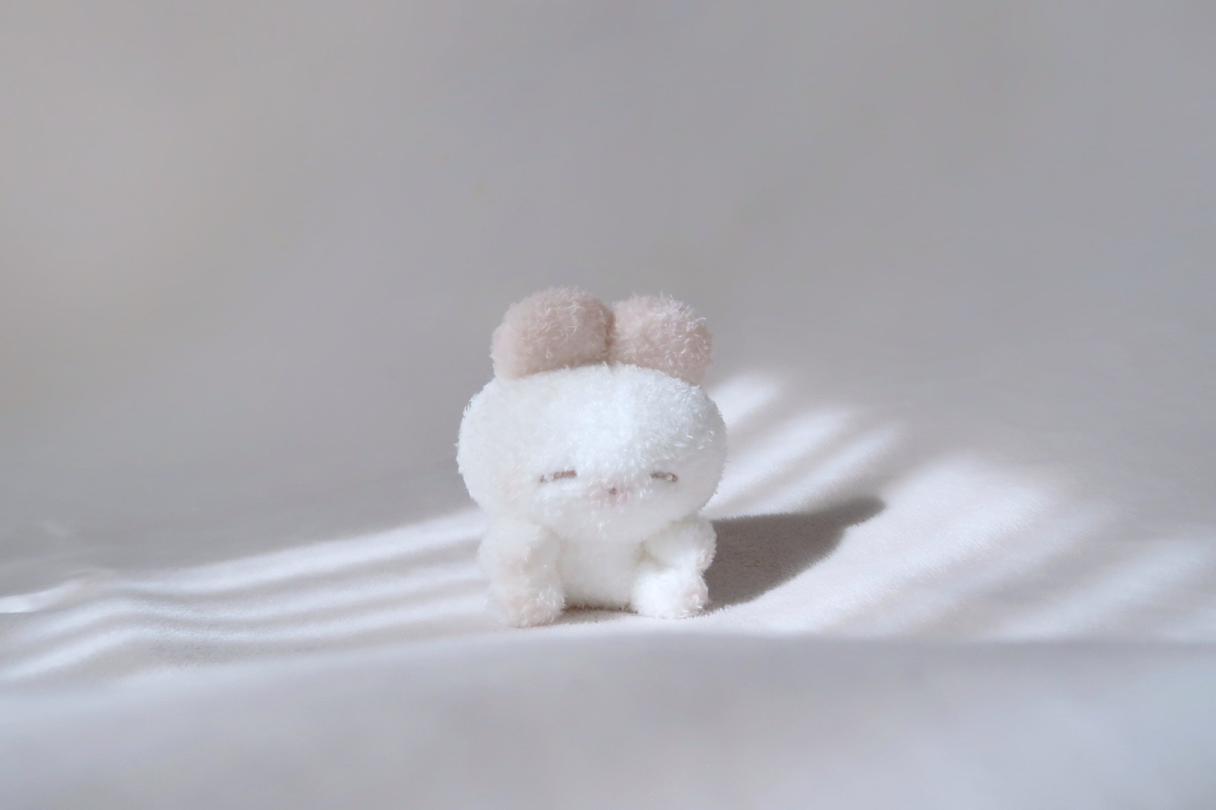 SNSで大人気のぬいぐるみ作家・REMMEさんの「うさぎのねむちゃん